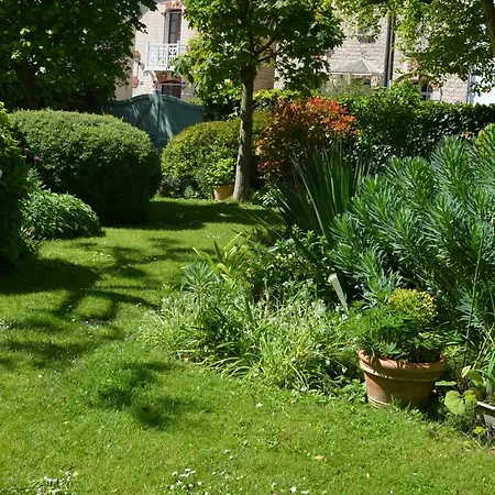 Couette-café D'hotes El Vigot Plaza 2*