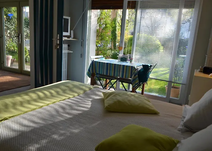 D'hotes El Vigot Plaza Отель типа 