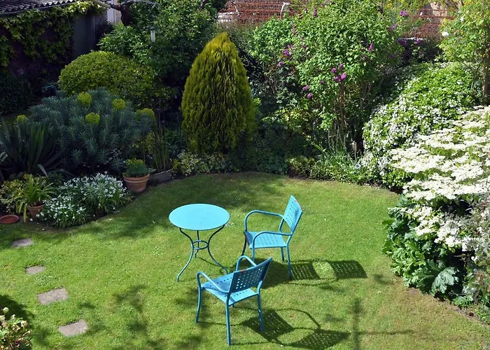 D'hotes El Vigot Plaza 2* Кан